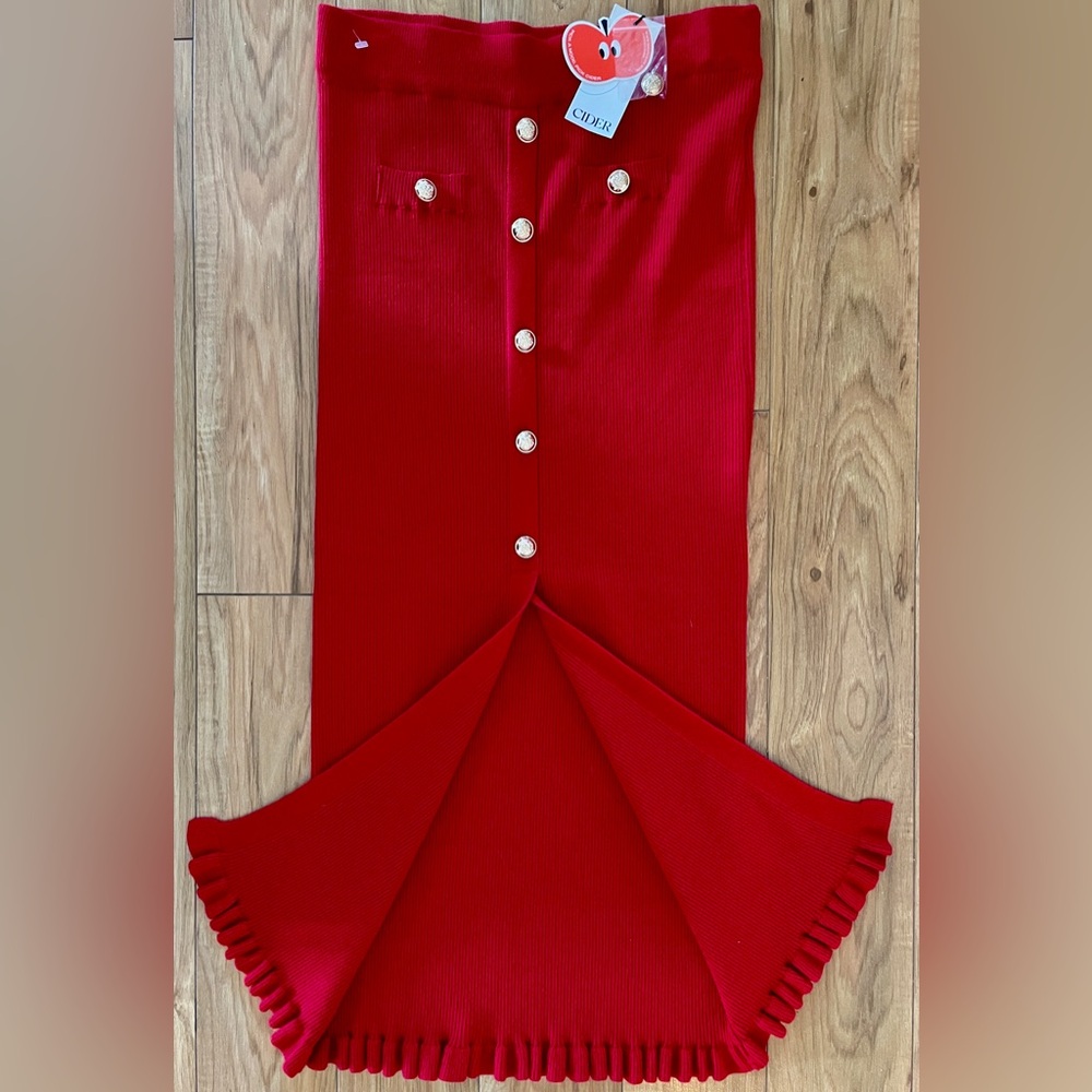 Red Button-Front Ribbed Midi Skirt - Picture 5 of 8